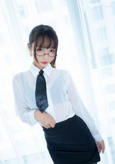 在教室被老师cao到爽在线